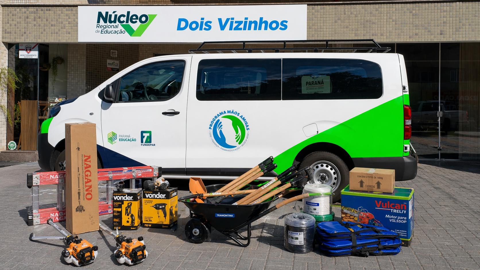 Entrega de van e equipamentos reforça ações do Programa Mãos Amigas