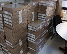Entrega de kits tecnológicos para as escolas municipais.