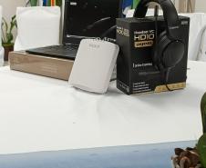 Entrega de kits tecnológicos para as escolas municipais.