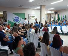 Entrega de kits tecnológicos para as escolas municipais.