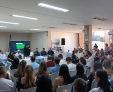 Entrega de kits tecnológicos para as escolas municipais.